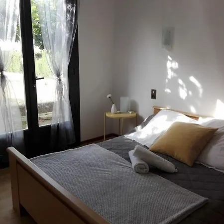 Holiday home Maison Entre Vignes Et Champs Villegailhenc