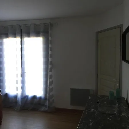 Holiday home Maison Entre Vignes Et Champs *
